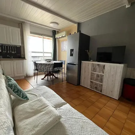 Grand Studio A 150m De La Plage Et 200m Du Port ! * Saint-Cyprien (Pyrenees-Orientales)