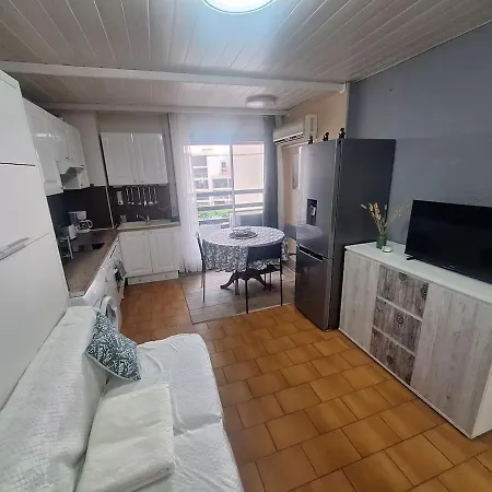 Grand Studio A 150m De La Plage Et 200m Du Port ! Saint-Cyprien (Pyrenees-Orientales)