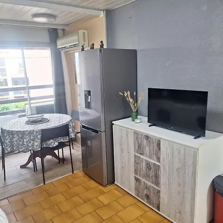 Grand Studio A 150m De La Plage Et 200m Du Port ! Apartament