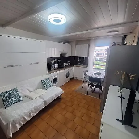 Grand Studio A 150m De La Plage Et 200m Du Port ! * Saint-Cyprien (Pyrenees-Orientales)