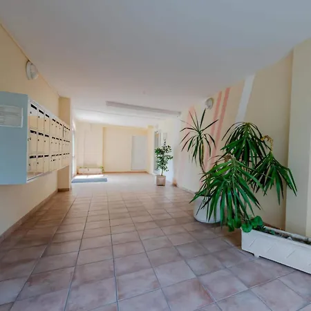Grand Studio A 150m De La Plage Et 200m Du Port ! * Saint-Cyprien (Pyrenees-Orientales)