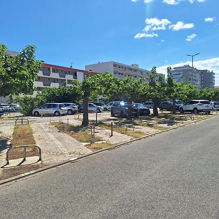 Grand Studio A 150m De La Plage Et 200m Du Port ! Apartament *